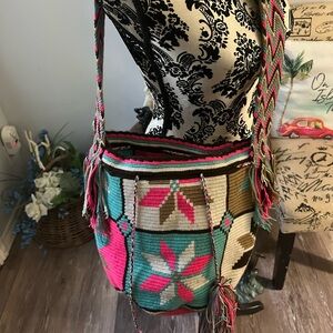 Wayuu Mochila Handmade Woven Bag, Large 12 x 14 Boho Festival Artisian